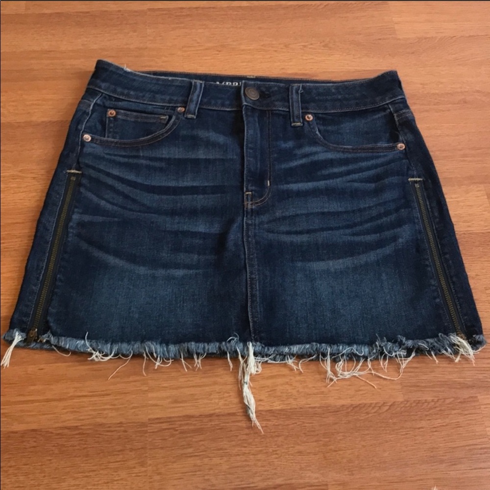 American eagle jean skirt